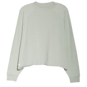 Vuori ‘Faye’ Rolled Hem Cropped Sweatshirt